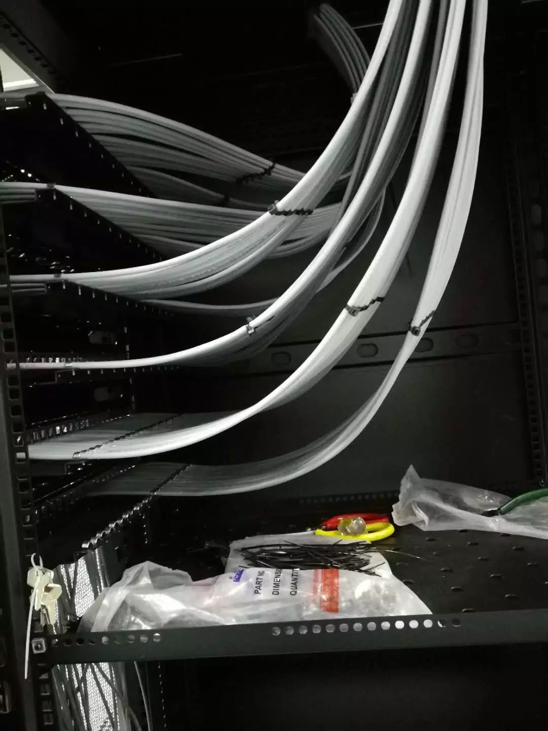 弱電機(jī)房綜合布線高標(biāo)準(zhǔn)施工 打造高效可靠網(wǎng)絡(luò)工程